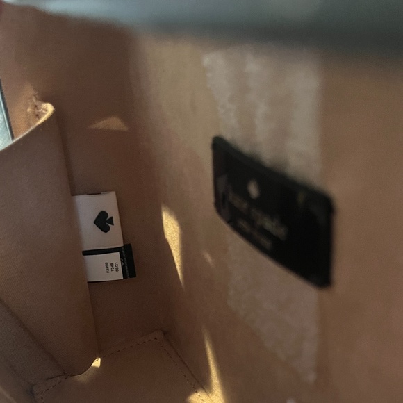 NWT Kate spade BLACK Wrapping Party Gift Box crossbody (K5998) - Picture 9 of 11